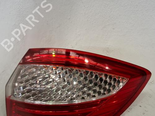 Used Right taillight Right taillight FORD MONDEO IV Saloon (BA7) 2.0 TDCi (140 hp) 33768057 33768057