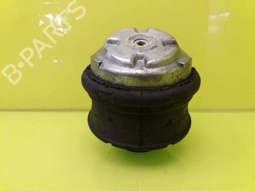 Used Engine mount MERCEDES-BENZ C-CLASS (W202) C 220 CDI (202.133) (125 hp) 23418921