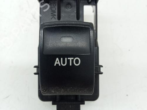 Interrupteur de vitre avant droite TOYOTA YARIS (_P9_) 1.8 VVTi (ZSP90_, ZSP90R) (133 hp) 28959143