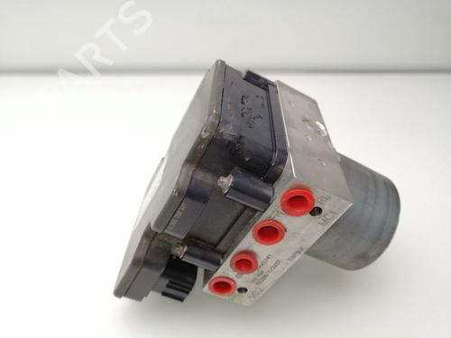Used ABS pump VOLVO XC40 (536) D4 AWD (190 hp) 23384095