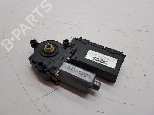 Vindusheismotor høyre foran AUDI A4 B6 (8E2) 2.0 (130 hp) 24108259