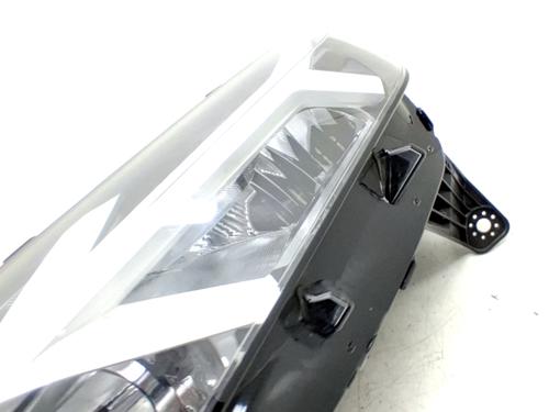 Optica esquerda DACIA SANDERO III 1.0 TCe 90 | BP32080207C28