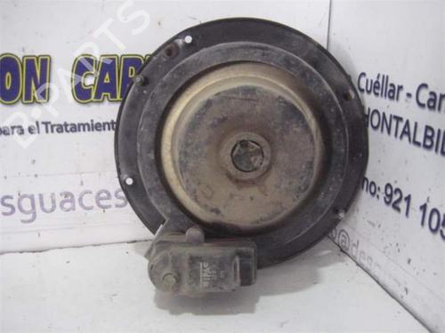 Right headlight LAND ROVER DEFENDER Pick Up (L316) 2.5 Td5 4x4 (L316) | BP26147066C29 