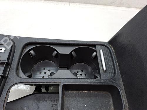 Armrest / Center console VW TIGUAN (5N_) 2.0 TFSI 4motion | BP23358541I20 