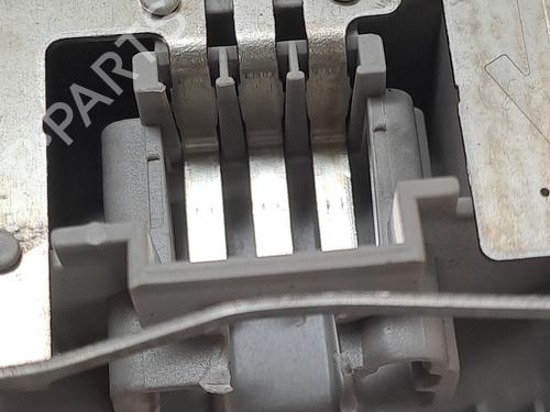 Interior roof light TOYOTA YARIS (_P13_) 1.0 (KSP130_, KSP130) | BP23375411I8 