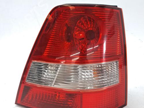 Højre baglygte KIA SORENTO I (JC) 2.5 CRDi 4WD (140 hp) 25248582