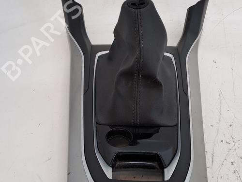 Used Middle console PEUGEOT 308 II (LB_, LP_, LW_, LH_, L3_) 1.2 THP 130 (131 hp) 27630735
