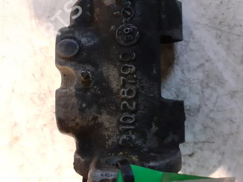 Used Brake master cylinder FORD MONDEO II (BAP) 1.8 TD (90 hp) 25456726