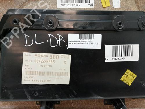 Høyre frontpanel BMW X3 (E83) xDrive 20 d (177 hp) 31369157