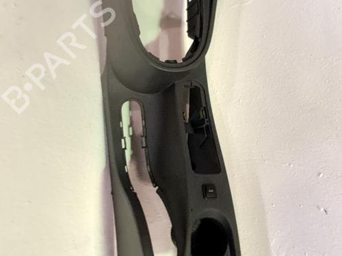 Used Middle console SEAT LEON (1P1) 1.9 TDI (105 hp) 32183167