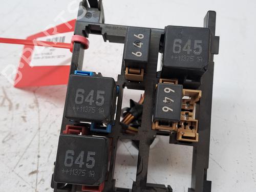 Used Fuse box VW TIGUAN (5N_) 2.0 TDI (110 hp) 23375572