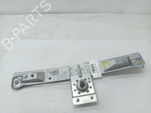 Rudehejsemekanisme venstre bagtil OPEL CORSA E (X15) 1.4 (08, 68) (90 hp) 23977572