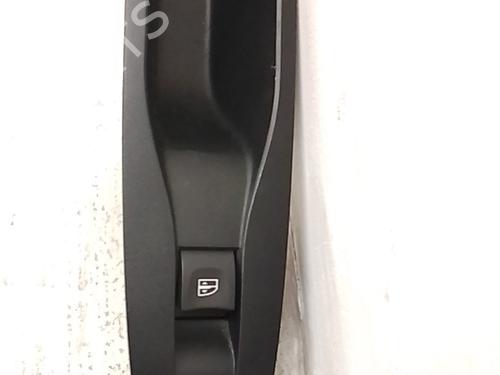 Used Right front window switch Right front window switch RENAULT KADJAR (HA_, HL_) 1.3 TCe 160 (HLNC) (160 hp) 36376850 36376850