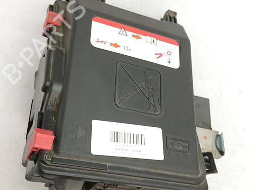Used Fuse box Fuse box 38749122 38749122