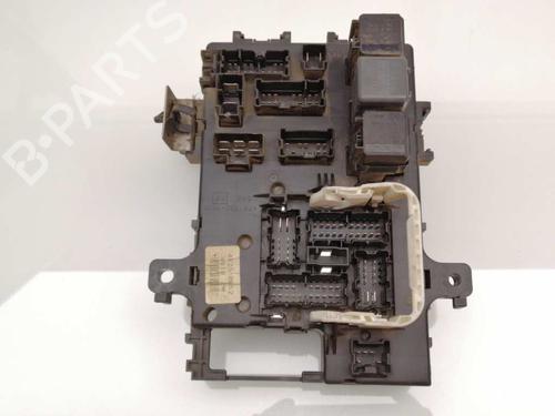 Used Fuse box NISSAN TERRANO II (R20) 3.0 Di 4WD (154 hp) 23404975
