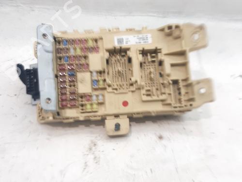Used Fuse box Fuse box 37485135 37485135