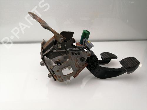 Clutch pedal CITROËN C4 II (NC_) 1.6 BlueHDi 100 | BP23458432I13 
