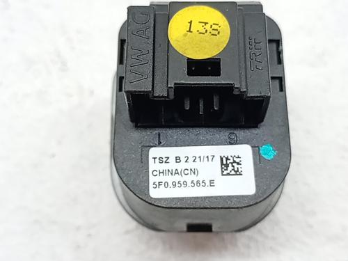 Used Mirror switch Mirror switch SEAT ATECA (KH7, KHP) 1.4 TSI (150 hp) 39741908 39741908