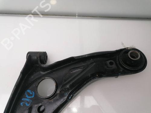 Used Right front suspension arm TOYOTA YARIS (_P13_) 1.5 Hybrid (NHP130_, NHP130) (101 hp) 23940815