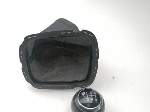 Used Shift knob Shift knob TOYOTA YARIS (_P13_) 1.5 (NSP131_) (112 hp) 23940397 23940397