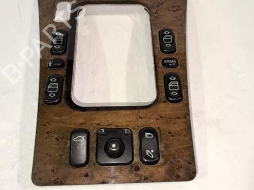 Used Switch Switch MERCEDES-BENZ E-CLASS (W210) E 320 CDI (210.026) (197 hp) 35947185 35947185