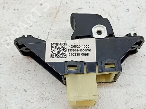 Left rear window switch KIA STONIC (YB) 1.0 T-GDi | BP39401357I29 - Image 2