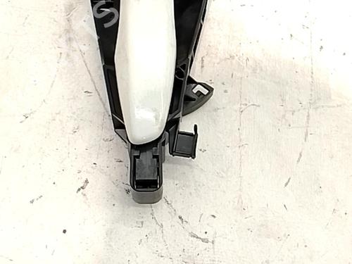 Used Rear left exterior door handle Rear left exterior door handle CITROËN C3 AIRCROSS II (2R_, 2C_) 1.2 PureTech 110 (2RHNZB, 2RHNZW, 2RHNPX, 2RHNPJ) (110 hp) 35771796 35771796