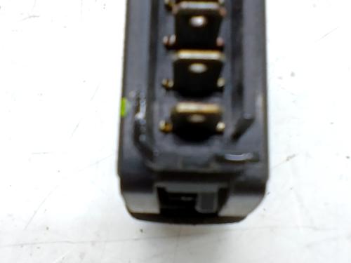 Used Right front window switch Right front window switch RENAULT KANGOO (KC0/1_) 1.2 (KC0A, KC0K, KC0F, KC01) (58 hp) 33012065 33012065