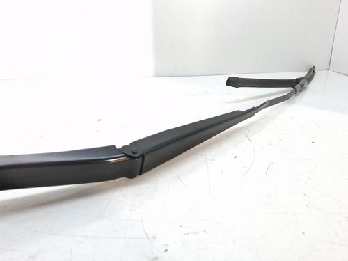 Used Front windshield wiper arm AUDI Q5 (FYB, FYG) 35 TDI quattro (163 hp) 29301687