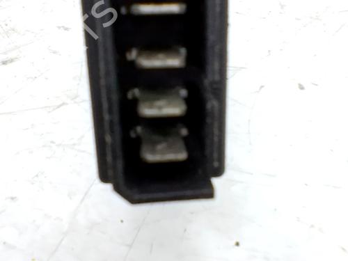 Used Left front window switch Left front window switch RENAULT KANGOO (KC0/1_) 1.2 (KC0A, KC0K, KC0F, KC01) (58 hp) 33012066 33012066