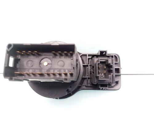 Commande de phare SKODA OCTAVIA I (1U2) 1.9 TDI | BP23935135I24 