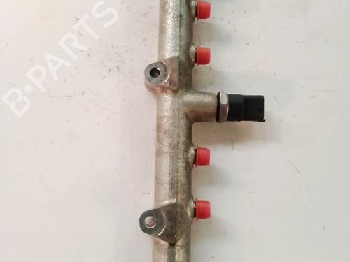 Used Injection rail KIA SORENTO I (JC) 2.5 CRDi 4WD (140 hp) 31153395