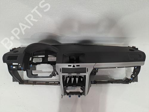 Tableau de bord OPEL ASTRA H GTC (A04) 1.9 CDTi (L08) (150 hp) 24109226