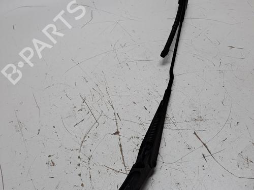 Used Front windshield wiper arm AUDI A4 B8 (8K2) 2.0 TDI (136 hp) 23944831