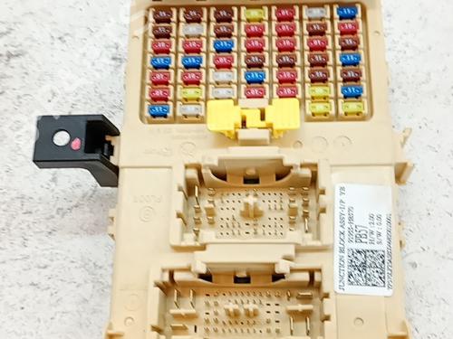 Used Fuse box Fuse box 39401323 39401323