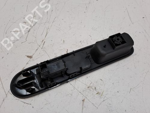 Right front window switch PEUGEOT 5008 (0U_, 0E_) 2.0 HDi 150 / BlueHDi 150 | BP23974123I26 
