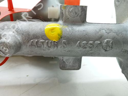 Brake master cylinder NISSAN PRIMASTAR Van (X83) 2.0 dCi 90 | BP27557344M77 