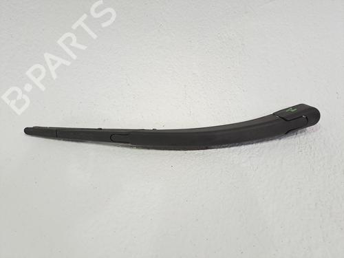Used Rear windshield wiper arm INFINITI Q30 2.2 D (170 hp) 23975027
