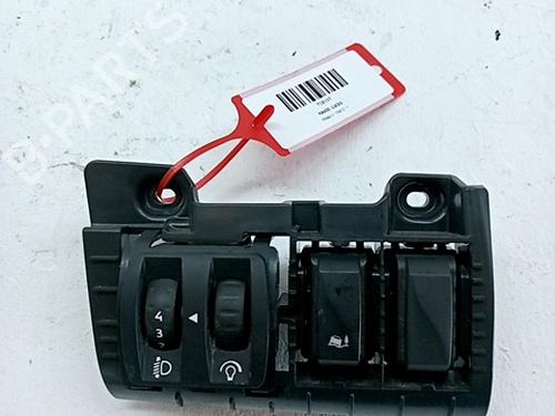 Used Headlight switch RENAULT TRAFIC III Van (FG_) 1.6 dCi 120 (FGMK) (121 hp) 29228734