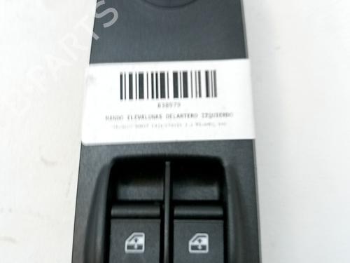 venstre-foran-elrute-bryter-peugeot-boxer-platformchassis-2006-36317333 main image
