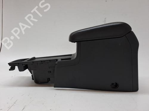 Used Armrest / Center console SUBARU XV (_GP_) 2.0 i AWD (GP7, G33GP) (150 hp) 23380893