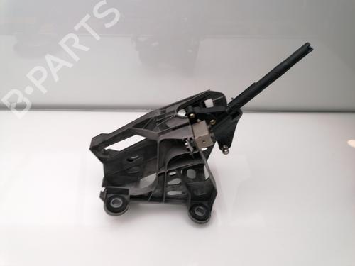 Used Gear lever VW TRANSPORTER T5 Van (7HA, 7HH, 7EA, 7EH) 1.9 TDI (85 hp) 23383473