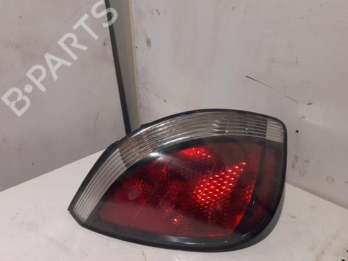 Używane Lampa tylna lewa KIA RIO I Hatchback (DC) 1.3 (75 hp) 25459431