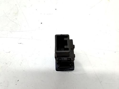 Headlight switch TOYOTA AURIS (_E18_) 1.4 D-4D (NDE180_, NDE180R) | BP30050431I24
