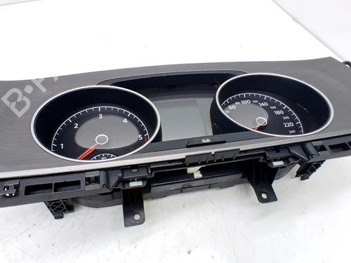Used Instrument cluster Instrument cluster VW GOLF VII (5G1, BQ1, BE1, BE2) 1.6 TDI (105 hp) 33762311 33762311