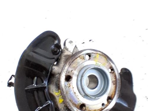 Used Right front steering knuckle Right front steering knuckle MERCEDES-BENZ B-CLASS Sports Tourer (W247) B 200 d (247.012) (150 hp) 34425479 34425479