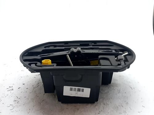 Used Jack Kit CITROËN C3 II (SC_) 1.4 HDi 70 (SC8HZC, SC8HR0, SC8HP4) (68 hp) 30054878