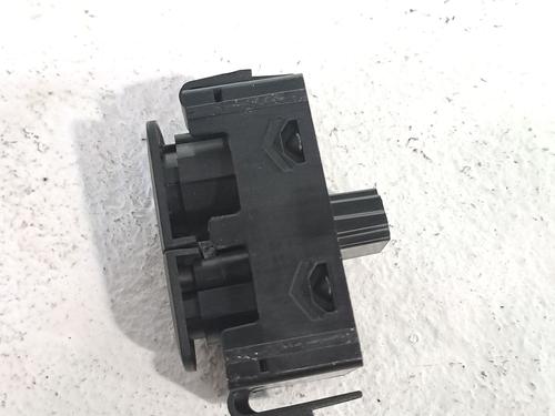 Warning switch RENAULT MEGANE III Hatchback (BZ0/1_, B3_) 1.2 TCe (BZ2B, BZ11) | BP28108519I22 