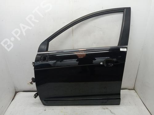 Used Left front door CHEVROLET CAPTIVA (C100, C140) 2.0 D 4WD (150 hp) 23362335