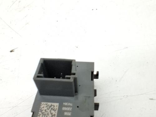 Left rear window switch DS DS 7 Crossback (J4_, JR_, JC_) 1.6 PureTech 180 (J45GFR) | BP36317586I29 - Image 2